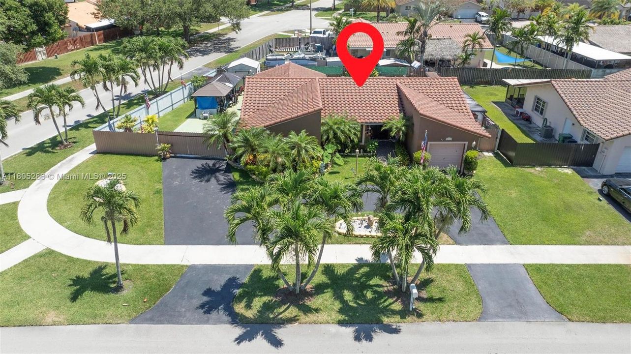 Недавно продано: $675,000 (3 спален, 2 ванн, 1600 Квадратных фут)