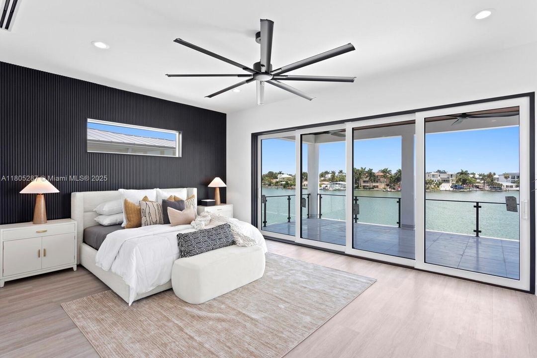 Recently Sold: $3,499,000 (4 beds, 3 baths, 3665 Square Feet)