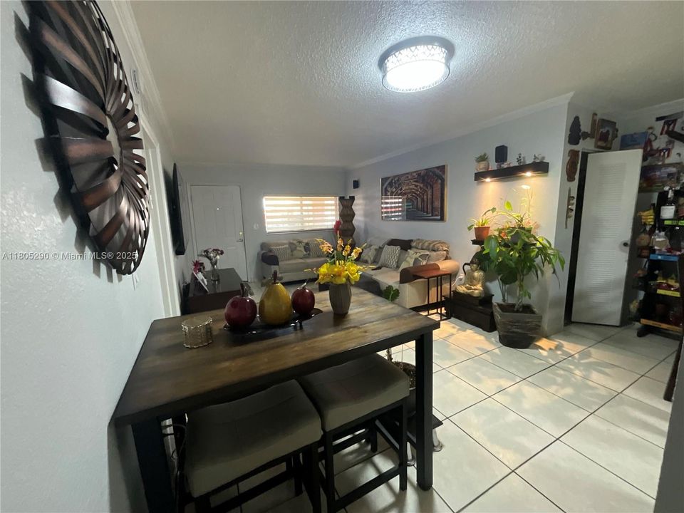 Recently Sold: $344,999 (2 beds, 2 baths, 885 Square Feet)