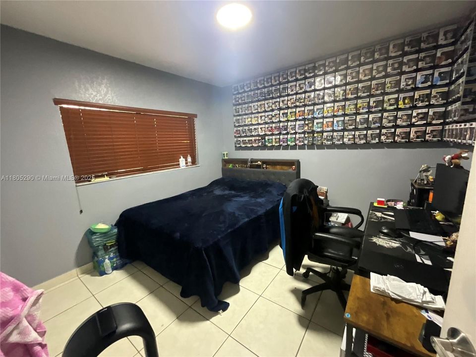 Recently Sold: $344,999 (2 beds, 2 baths, 885 Square Feet)