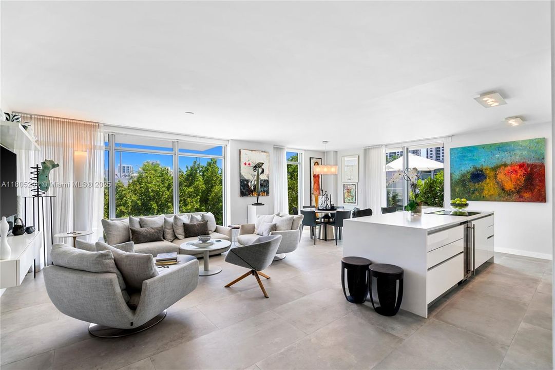 待售: $2,200,000 (2 贝兹, 2 浴室, 1334 平方英尺)