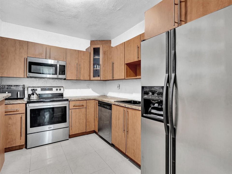 Recently Sold: $479,900 (4 beds, 2 baths, 1232 Square Feet)