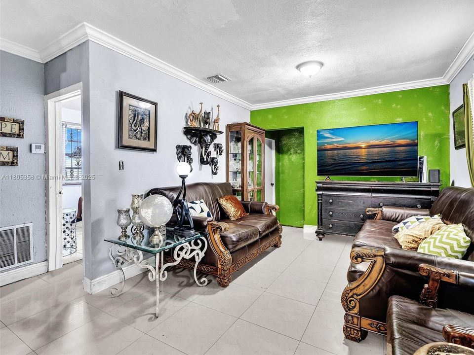 Recently Sold: $479,900 (4 beds, 2 baths, 1232 Square Feet)