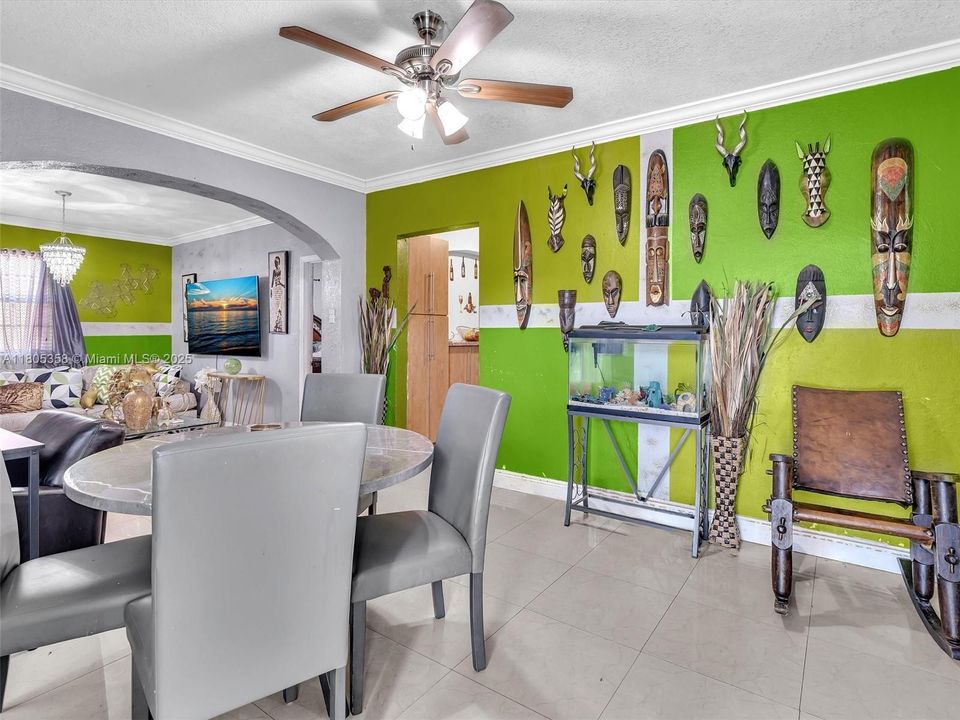 Recently Sold: $479,900 (4 beds, 2 baths, 1232 Square Feet)