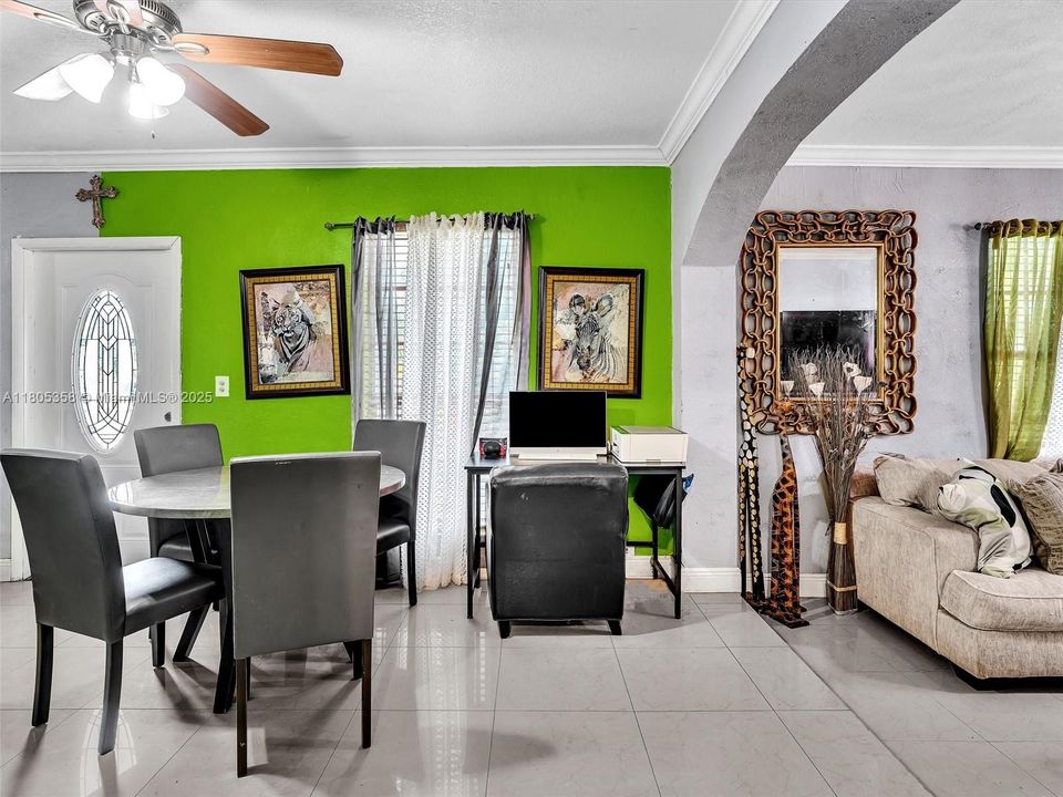 Recently Sold: $479,900 (4 beds, 2 baths, 1232 Square Feet)