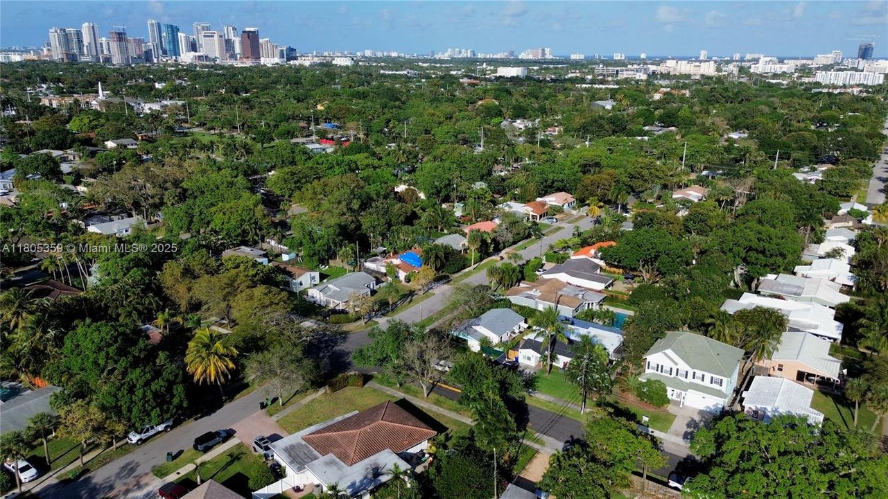 For Sale: $1,049,000 (4 beds, 3 baths, 2580 Square Feet)