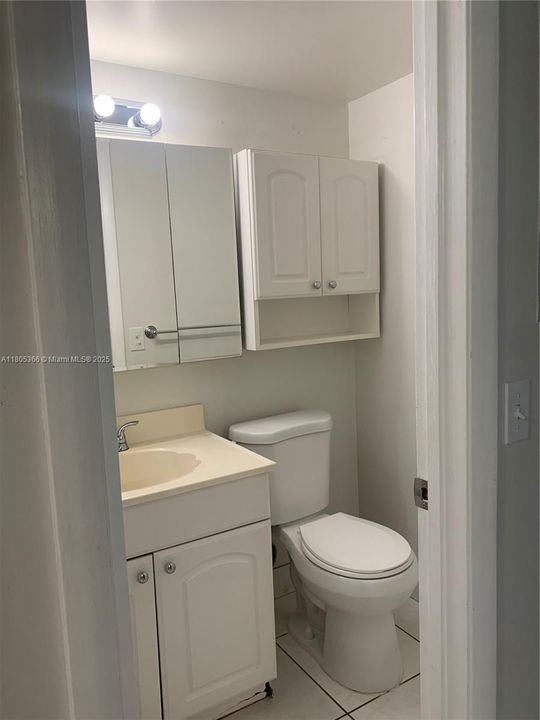 Recently Sold: $88,900 (1 beds, 1 baths, 700 Square Feet)