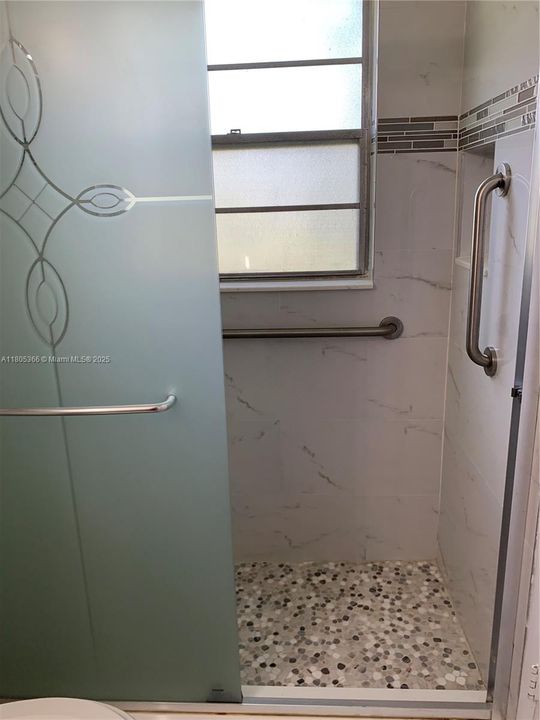 Recently Sold: $88,900 (1 beds, 1 baths, 700 Square Feet)