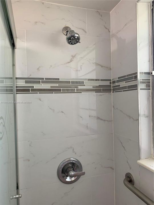 Recently Sold: $88,900 (1 beds, 1 baths, 700 Square Feet)