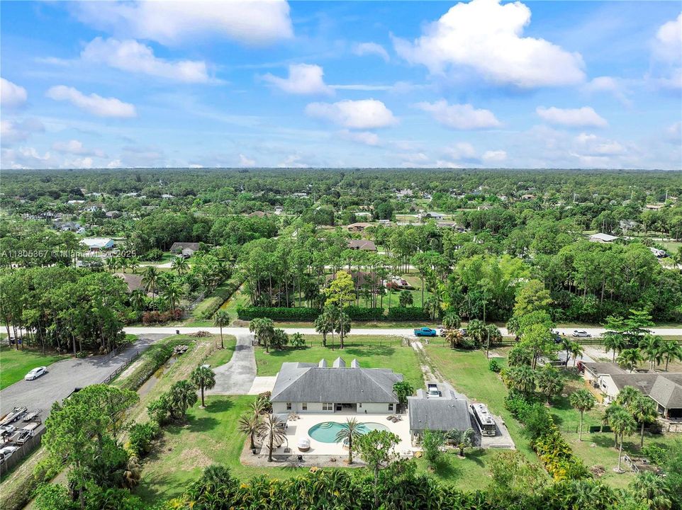 Active With Contract: $999,999 (5 beds, 4 baths, 3085 Square Feet)