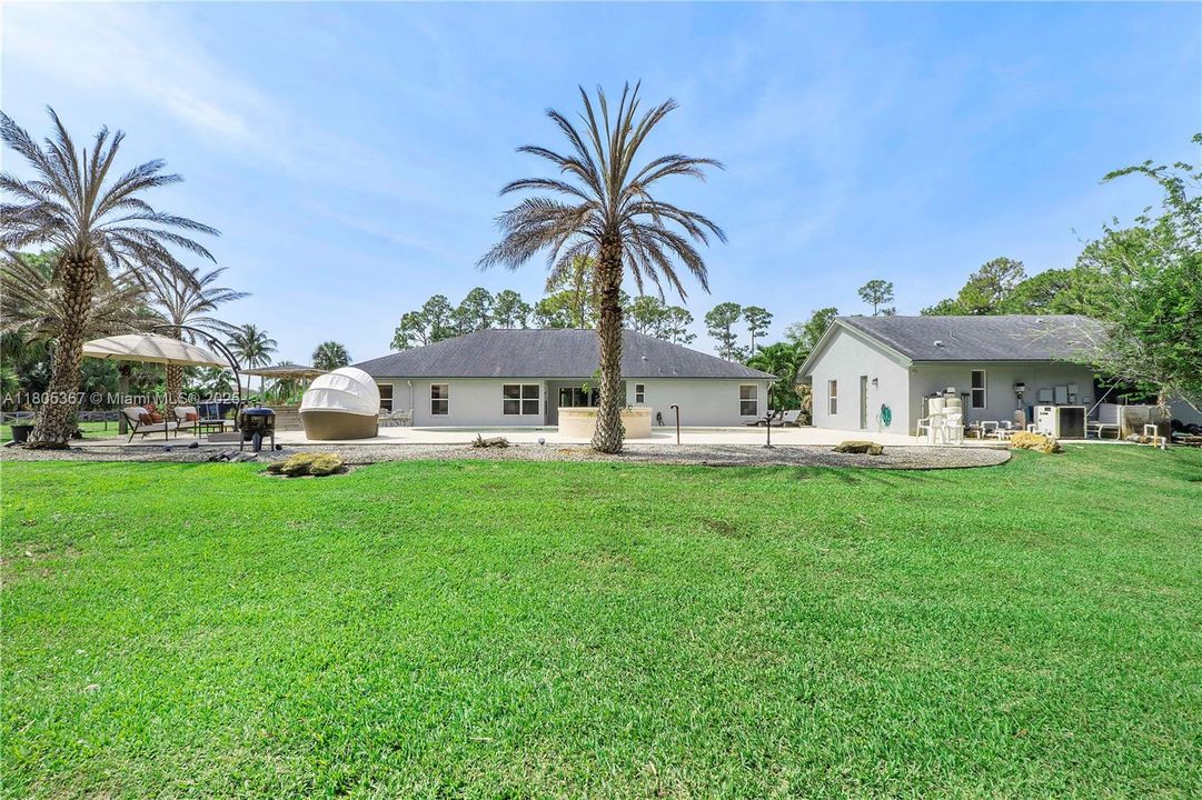 Active With Contract: $999,999 (5 beds, 4 baths, 3085 Square Feet)