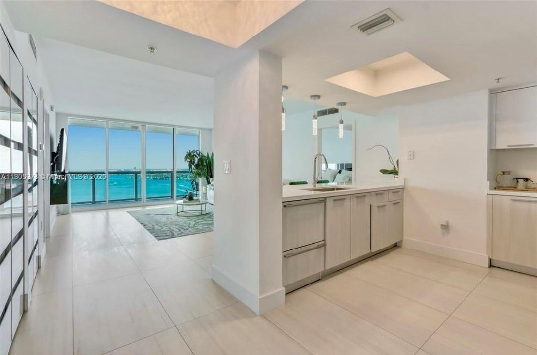 En Venta: $999,000 (2 camas, 2 baños, 1222 Pies cuadrados)