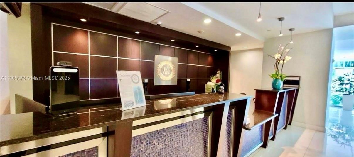 En Venta: $999,000 (2 camas, 2 baños, 1222 Pies cuadrados)