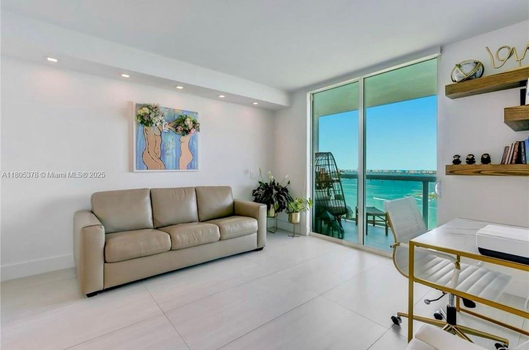 En Venta: $999,000 (2 camas, 2 baños, 1222 Pies cuadrados)