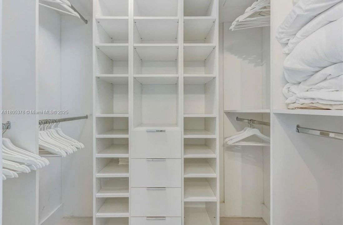 En Venta: $999,000 (2 camas, 2 baños, 1222 Pies cuadrados)