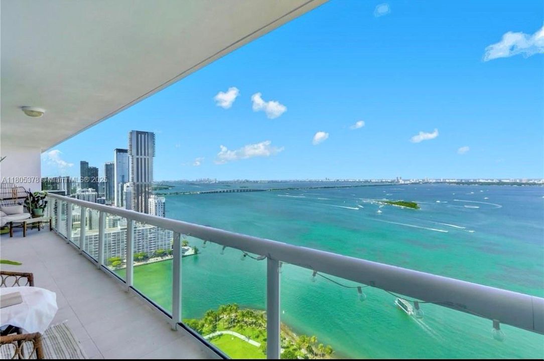 En Venta: $999,000 (2 camas, 2 baños, 1222 Pies cuadrados)