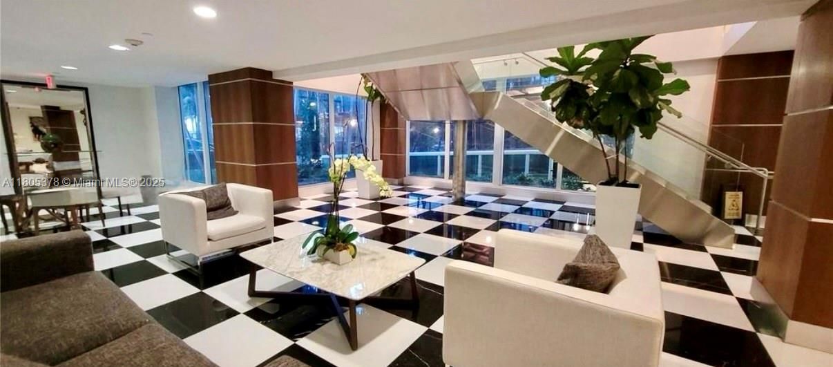 En Venta: $999,000 (2 camas, 2 baños, 1222 Pies cuadrados)