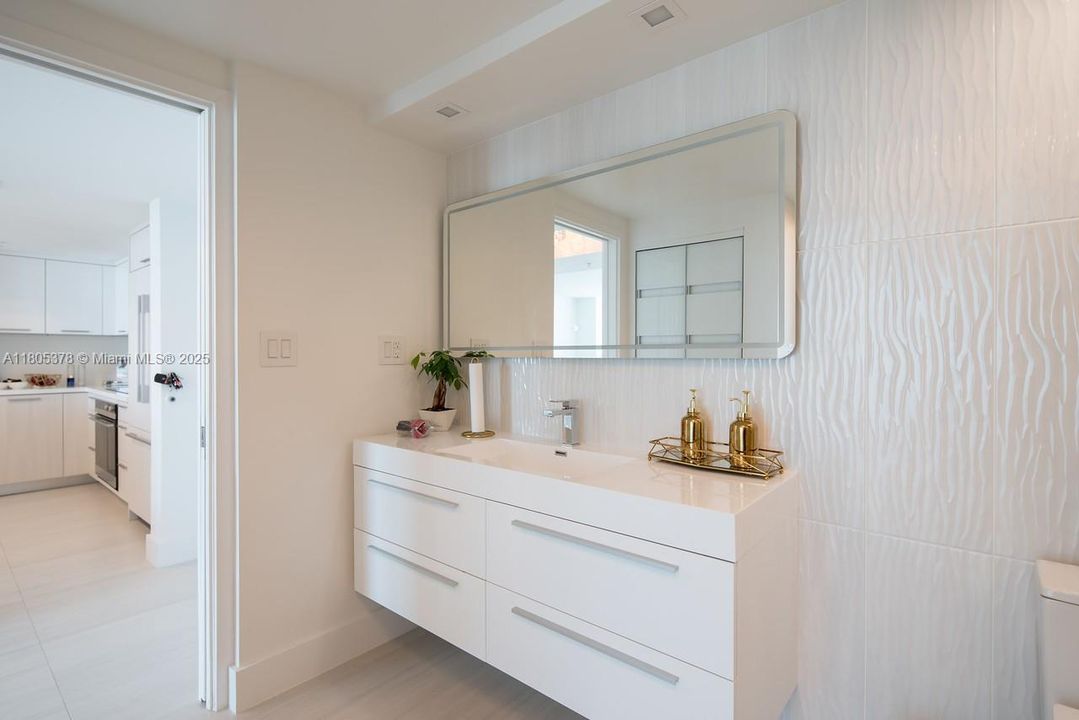 En Venta: $999,000 (2 camas, 2 baños, 1222 Pies cuadrados)