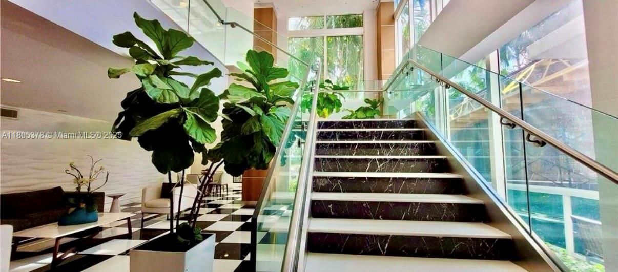 En Venta: $999,000 (2 camas, 2 baños, 1222 Pies cuadrados)