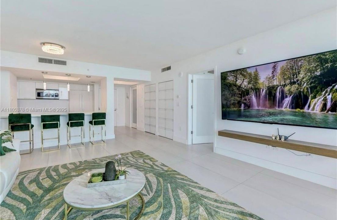 En Venta: $999,000 (2 camas, 2 baños, 1222 Pies cuadrados)