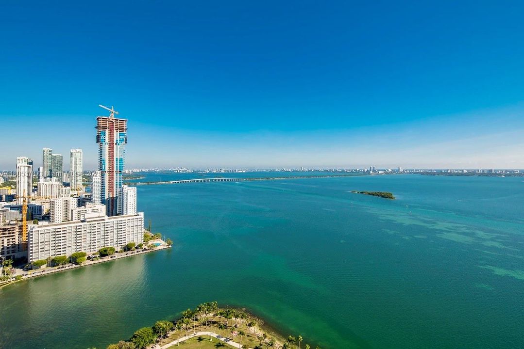 En Venta: $999,000 (2 camas, 2 baños, 1222 Pies cuadrados)