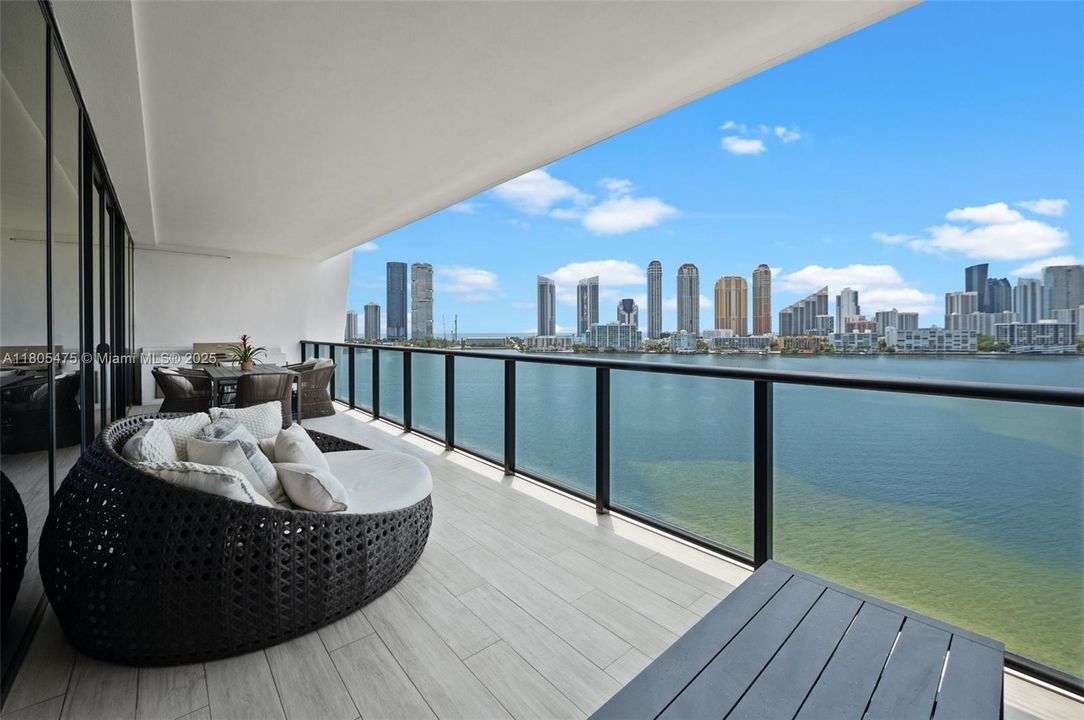 待售: $2,950,000 (3 贝兹, 4 浴室, 2750 平方英尺)