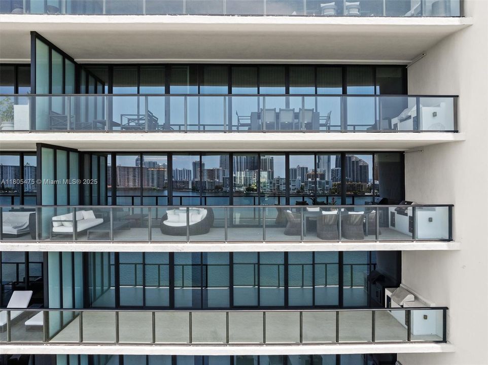 待售: $2,950,000 (3 贝兹, 4 浴室, 2750 平方英尺)