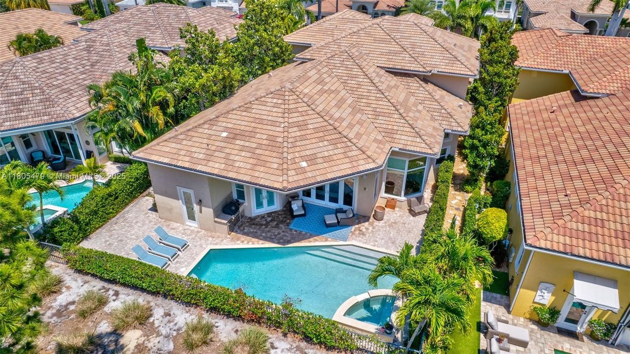 最近售出: $3,395,000 (5 贝兹, 5 浴室, 4636 平方英尺)