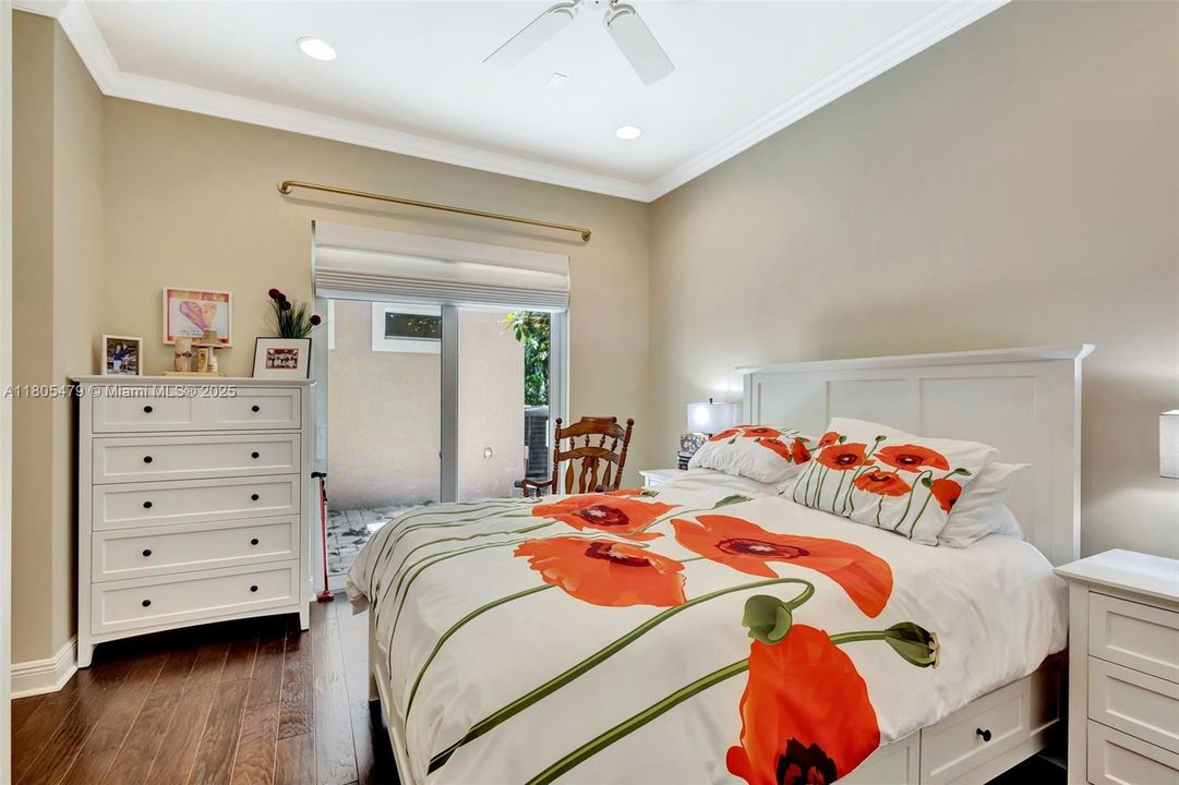 最近售出: $3,395,000 (5 贝兹, 5 浴室, 4636 平方英尺)