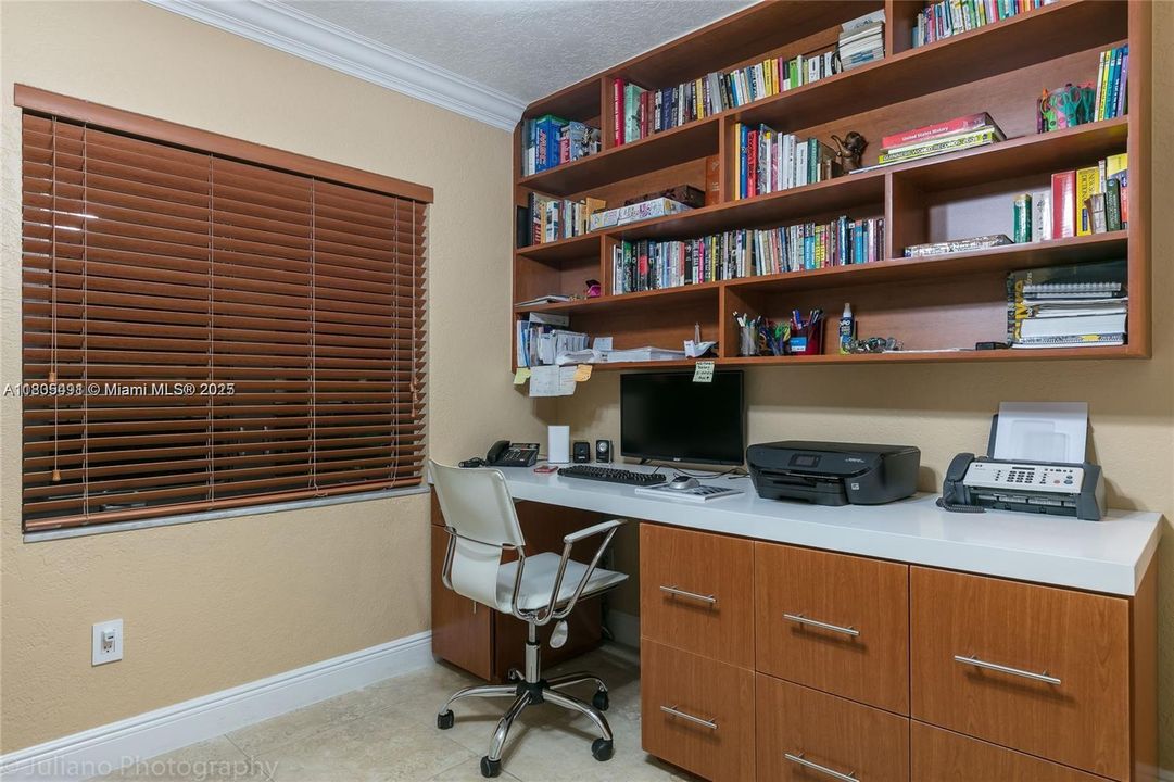 最近租的: $5,500 (4 贝兹, 3 浴室, 3113 平方英尺)