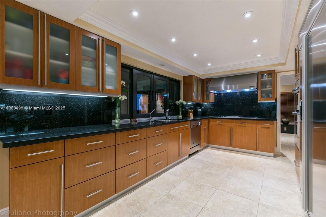 最近租的: $5,500 (4 贝兹, 3 浴室, 3113 平方英尺)