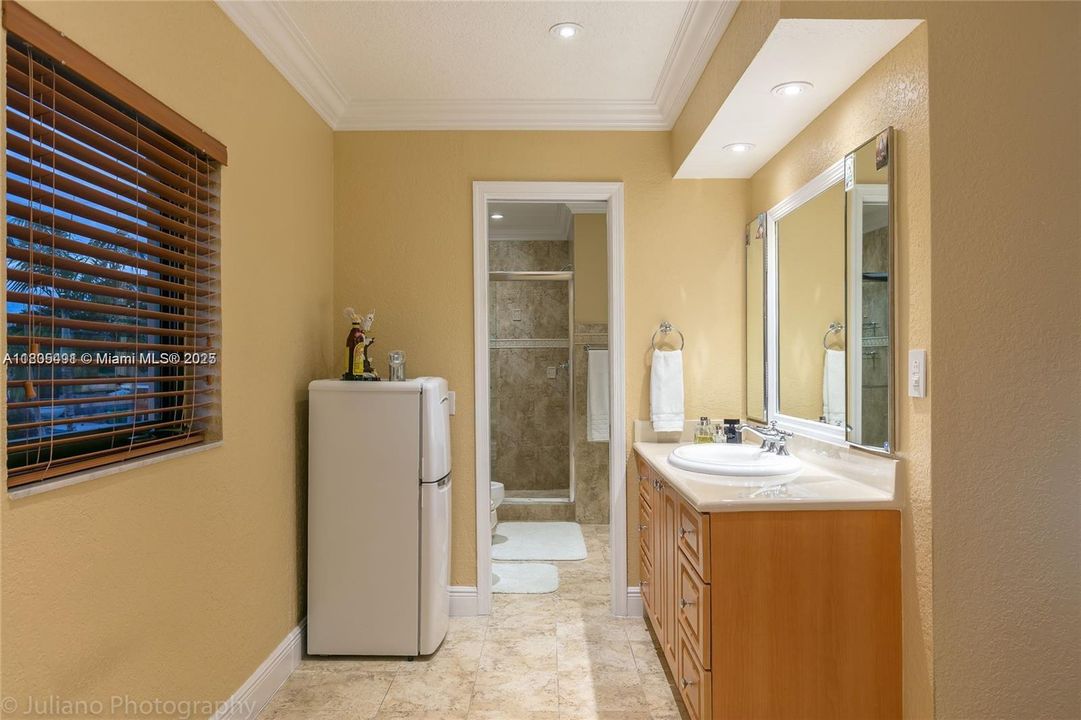 最近租的: $5,500 (4 贝兹, 3 浴室, 3113 平方英尺)