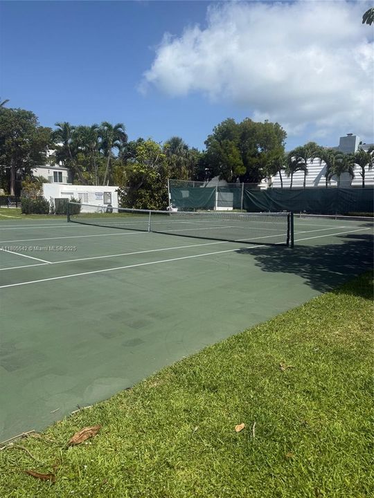 Vendido Recientemente: $1,770,000 (2 camas, 2 baños, 1800 Pies cuadrados)