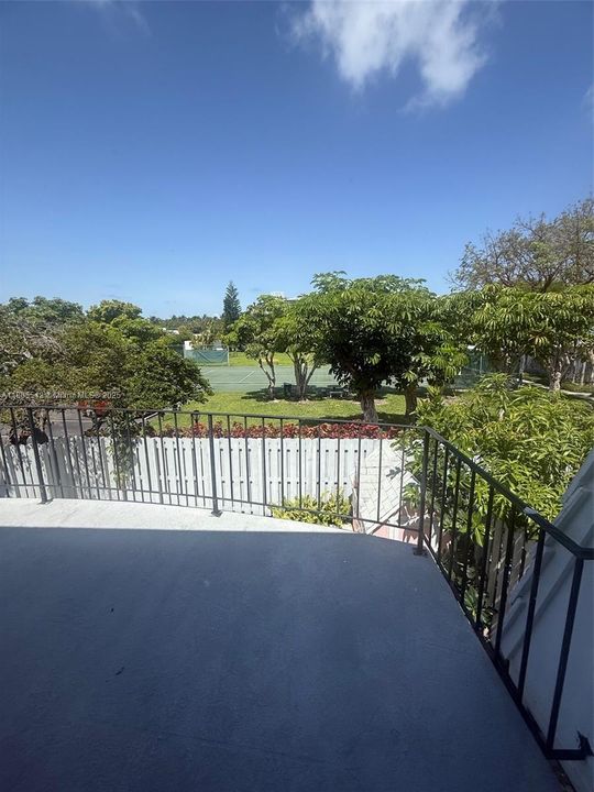 Vendido Recientemente: $1,770,000 (2 camas, 2 baños, 1800 Pies cuadrados)