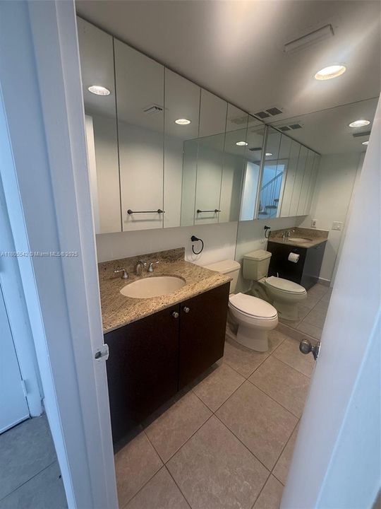 Vendido Recientemente: $1,770,000 (2 camas, 2 baños, 1800 Pies cuadrados)