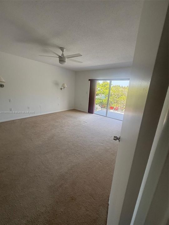 Vendido Recientemente: $1,770,000 (2 camas, 2 baños, 1800 Pies cuadrados)