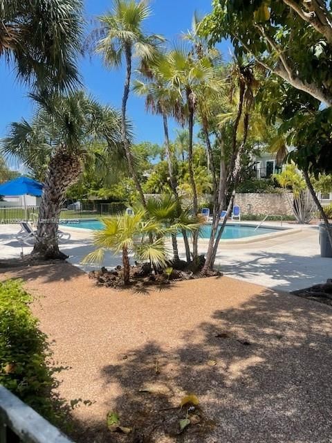 Vendido Recientemente: $1,770,000 (2 camas, 2 baños, 1800 Pies cuadrados)