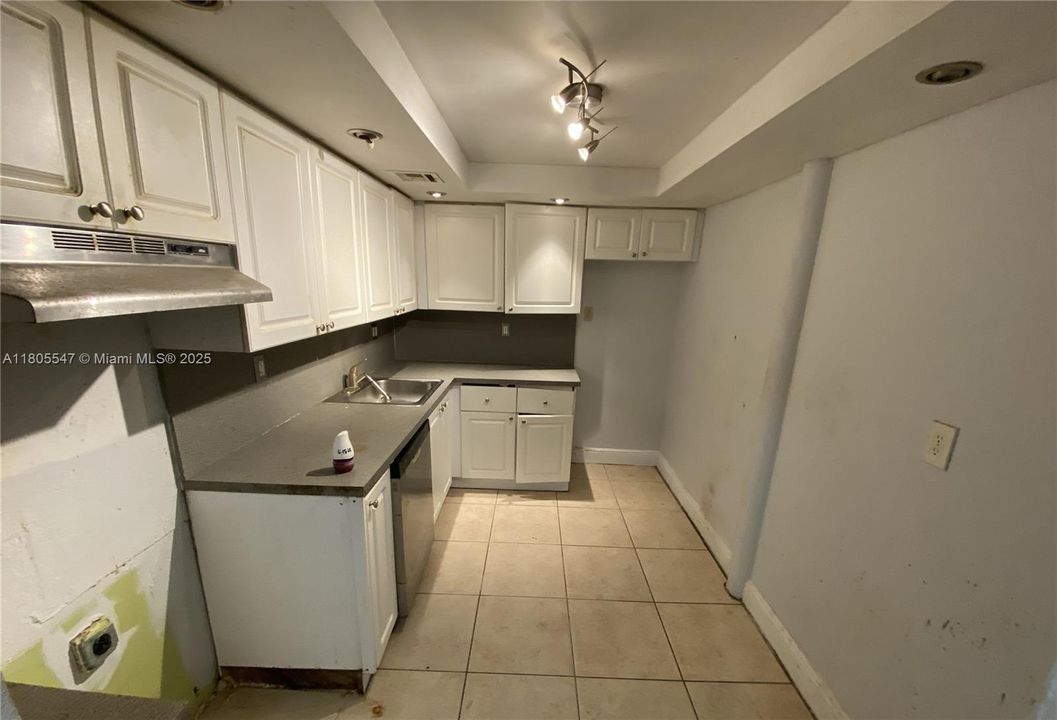 En Venta: $124,900 (1 camas, 1 baños, 714 Pies cuadrados)