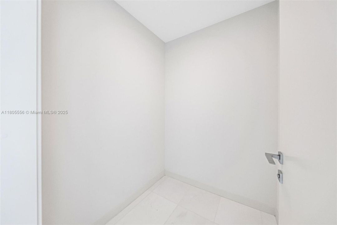 For Sale: $2,800,000 (2 beds, 3 baths, 1871 Square Feet)