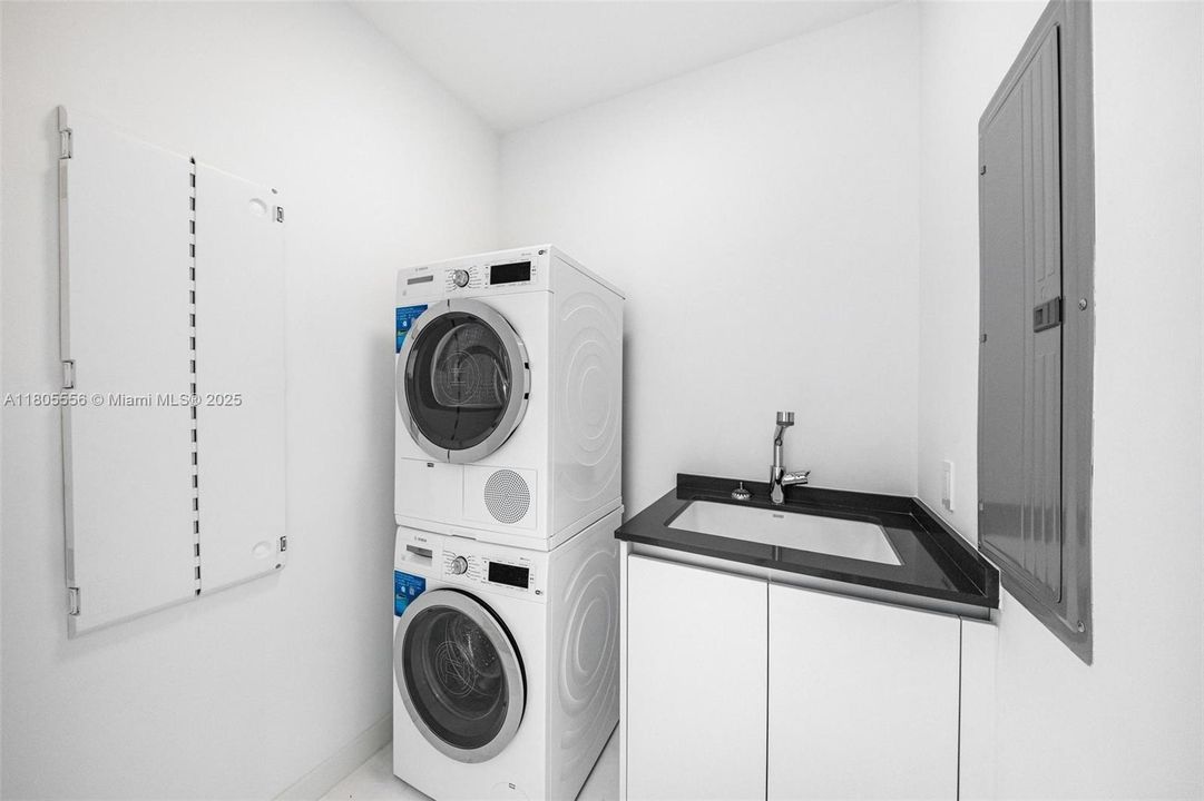 For Sale: $2,800,000 (2 beds, 3 baths, 1871 Square Feet)