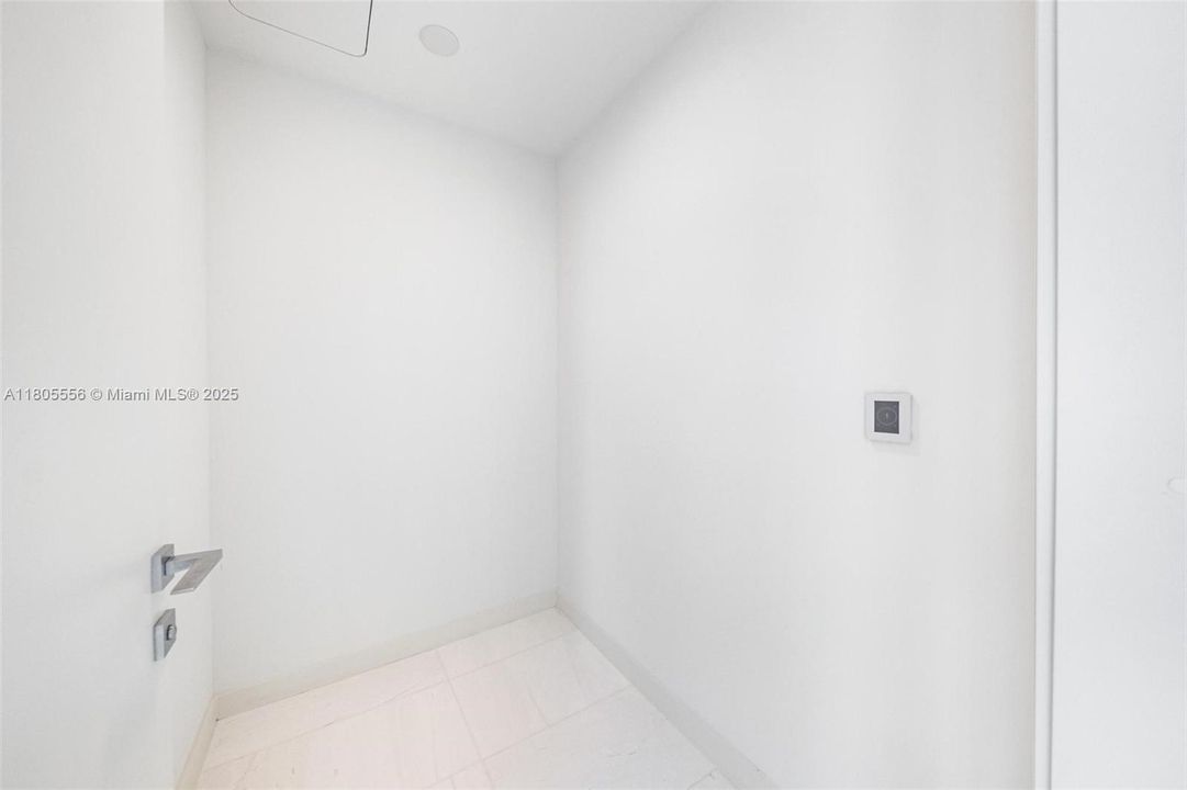 For Sale: $2,800,000 (2 beds, 3 baths, 1871 Square Feet)