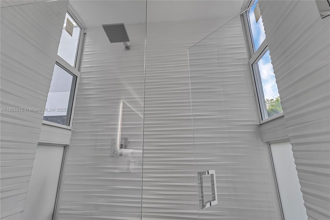 Activo con contrato: $850,000 (3 camas, 2 baños, 1210 Pies cuadrados)