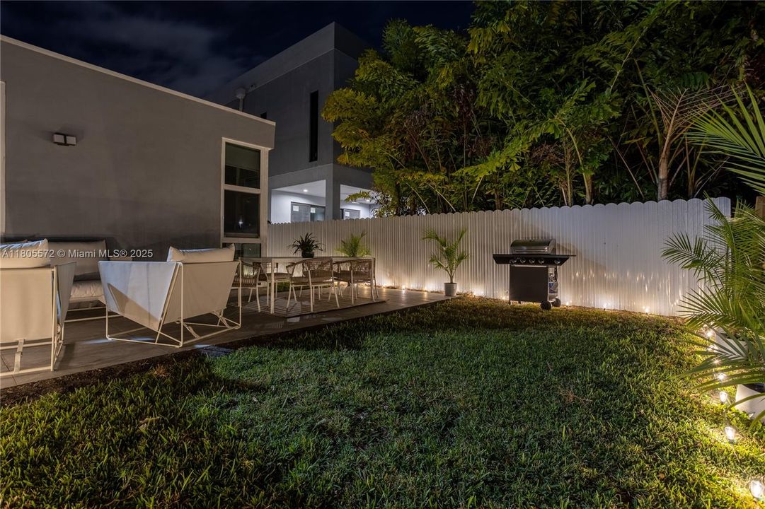 Activo con contrato: $850,000 (3 camas, 2 baños, 1210 Pies cuadrados)