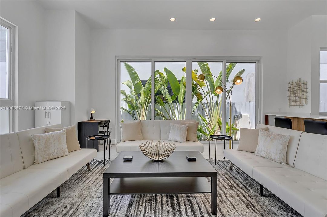 Activo con contrato: $850,000 (3 camas, 2 baños, 1210 Pies cuadrados)