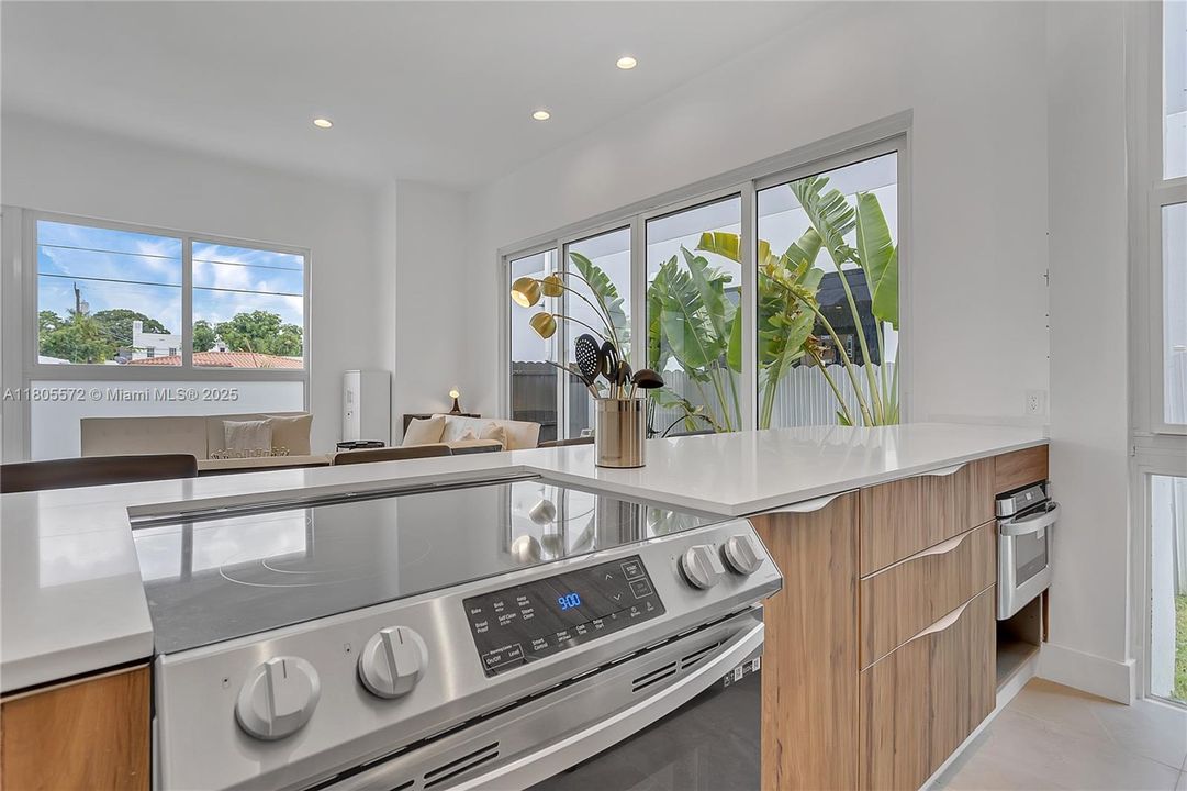 Activo con contrato: $850,000 (3 camas, 2 baños, 1210 Pies cuadrados)