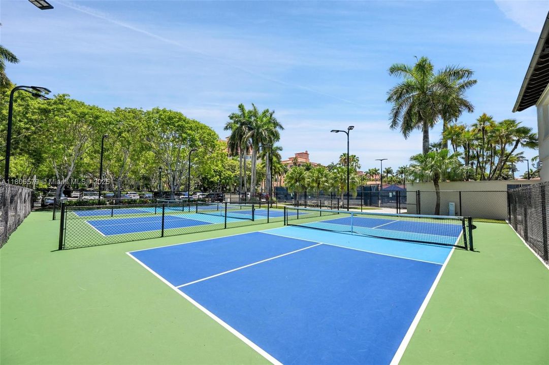 最近租的: $13,750 (3 贝兹, 3 浴室, 2980 平方英尺)