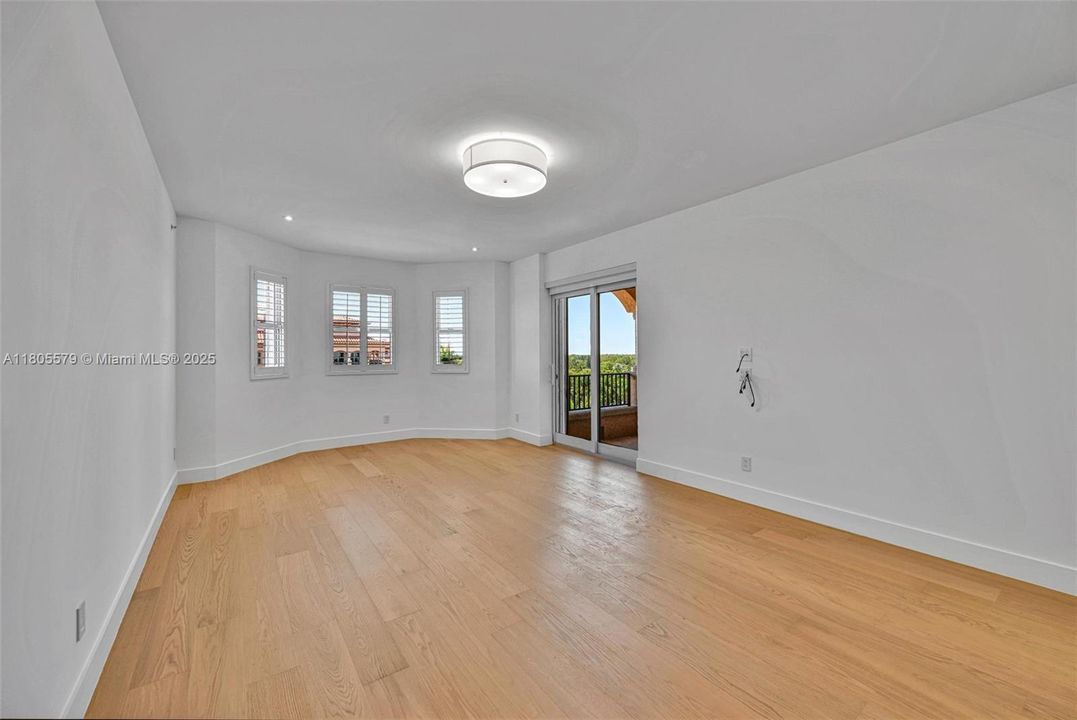 最近租的: $13,750 (3 贝兹, 3 浴室, 2980 平方英尺)