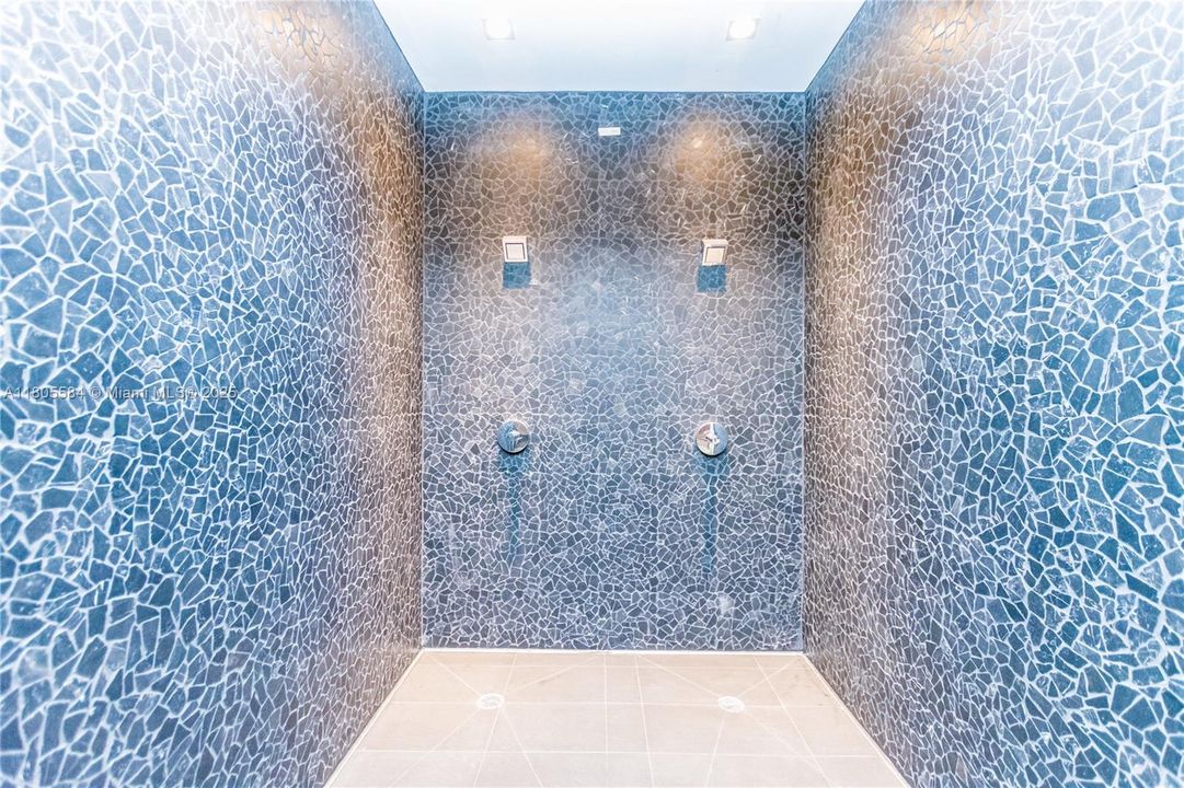 Recently Sold: $625,900 (1 beds, 1 baths, 830 Square Feet)