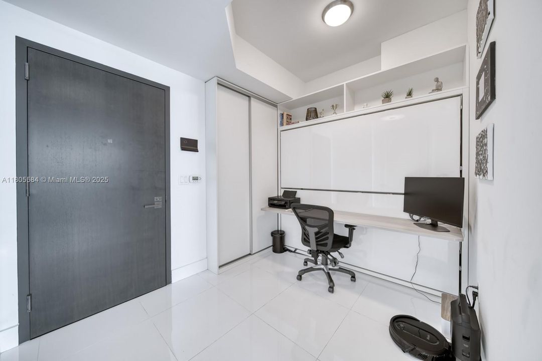 Recently Sold: $625,900 (1 beds, 1 baths, 830 Square Feet)