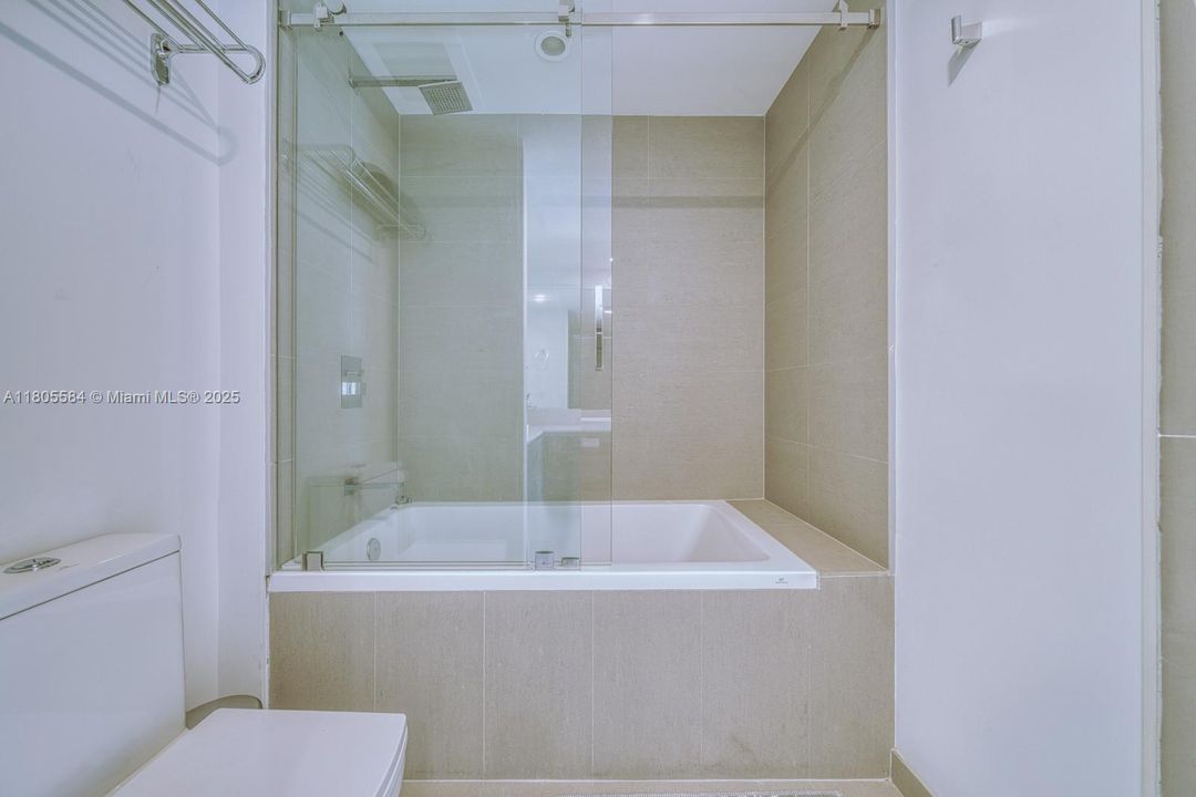 Recently Sold: $625,900 (1 beds, 1 baths, 830 Square Feet)